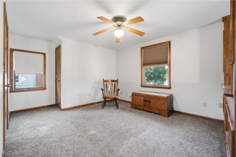 16420 Parklawn Avenue Middleburg Heights OH 44130