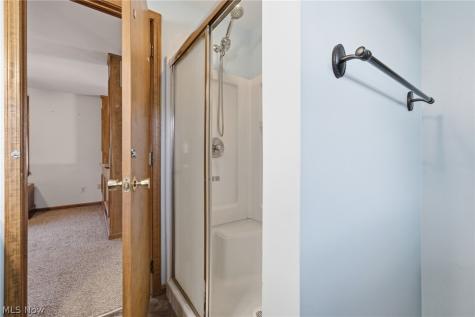 16420 Parklawn Avenue Middleburg Heights OH 44130