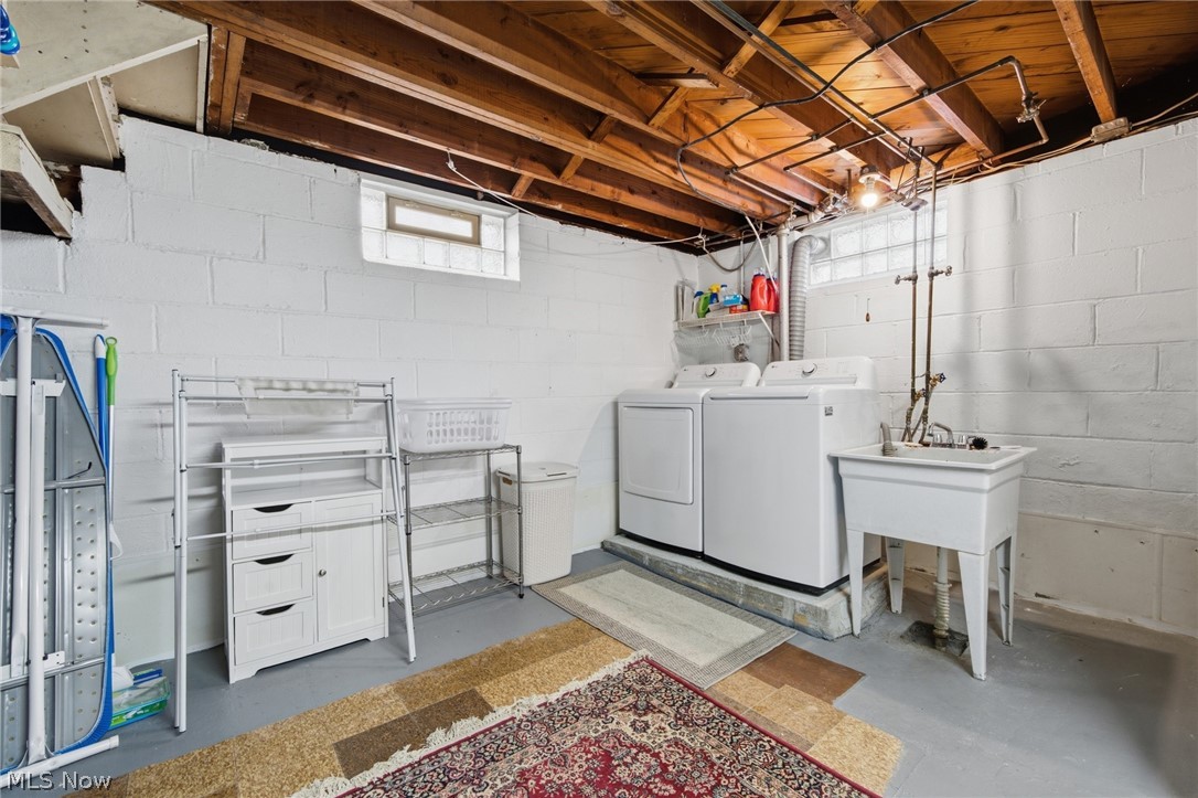 16420 Parklawn Avenue Middleburg Heights OH 44130