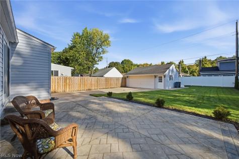 16420 Parklawn Avenue Middleburg Heights OH 44130