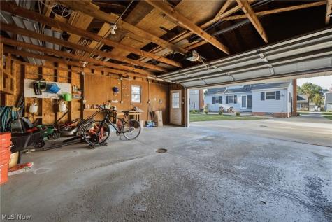 16420 Parklawn Avenue Middleburg Heights OH 44130