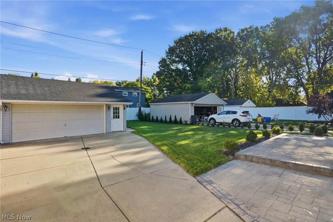 16420 Parklawn Avenue Middleburg Heights OH 44130