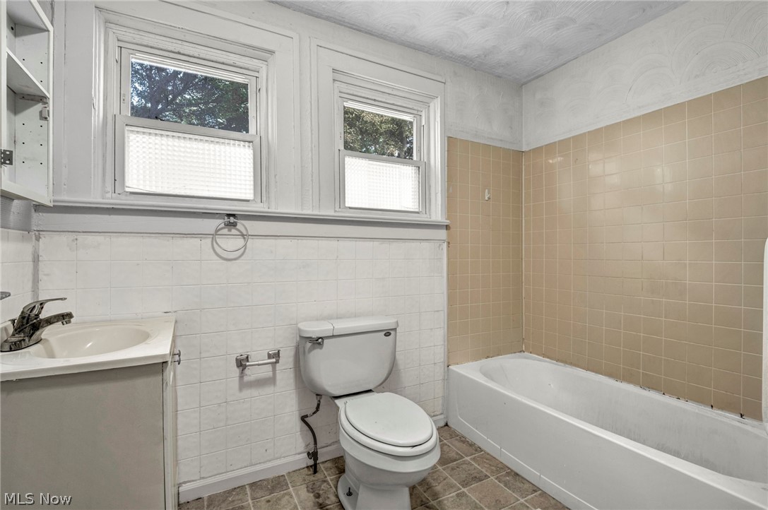 1267 Andrus Street Akron OH 44301