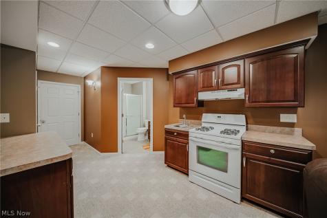 5573 Nettlecreek Avenue NW Massillon OH 44646