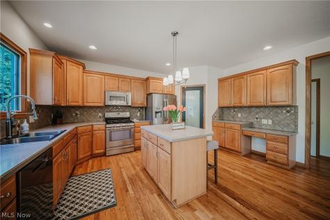 5573 Nettlecreek Avenue NW Massillon OH 44646