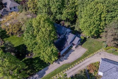 4502 Glen Eagle Drive Brecksville OH 44141