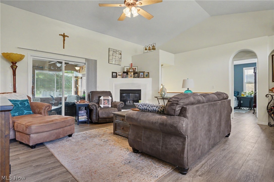 11547 Grand Valley Drive NW Uniontown OH 44685
