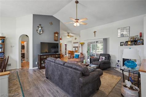 11547 Grand Valley Drive NW Uniontown OH 44685