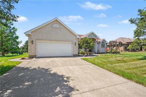 11547 Grand Valley Drive NW Uniontown OH 44685
