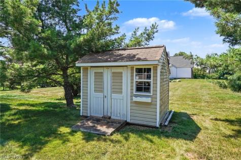 11547 Grand Valley Drive NW Uniontown OH 44685