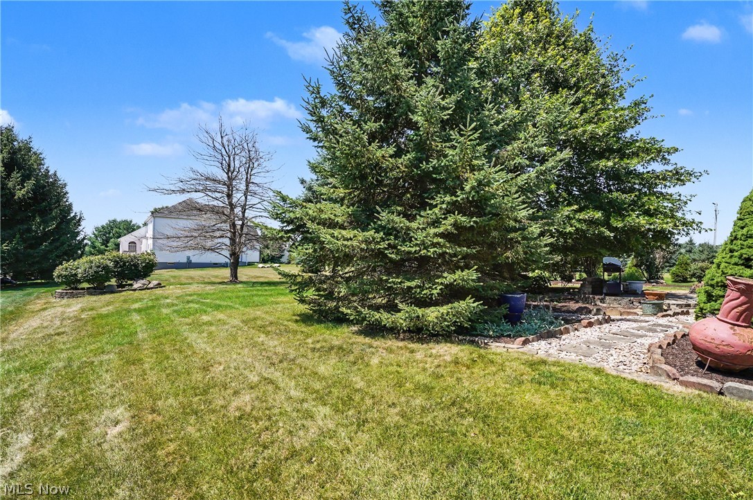 11547 Grand Valley Drive NW Uniontown OH 44685