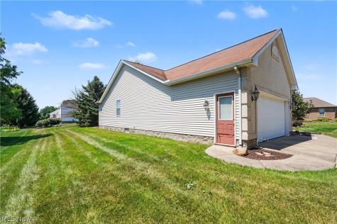 11547 Grand Valley Drive NW Uniontown OH 44685