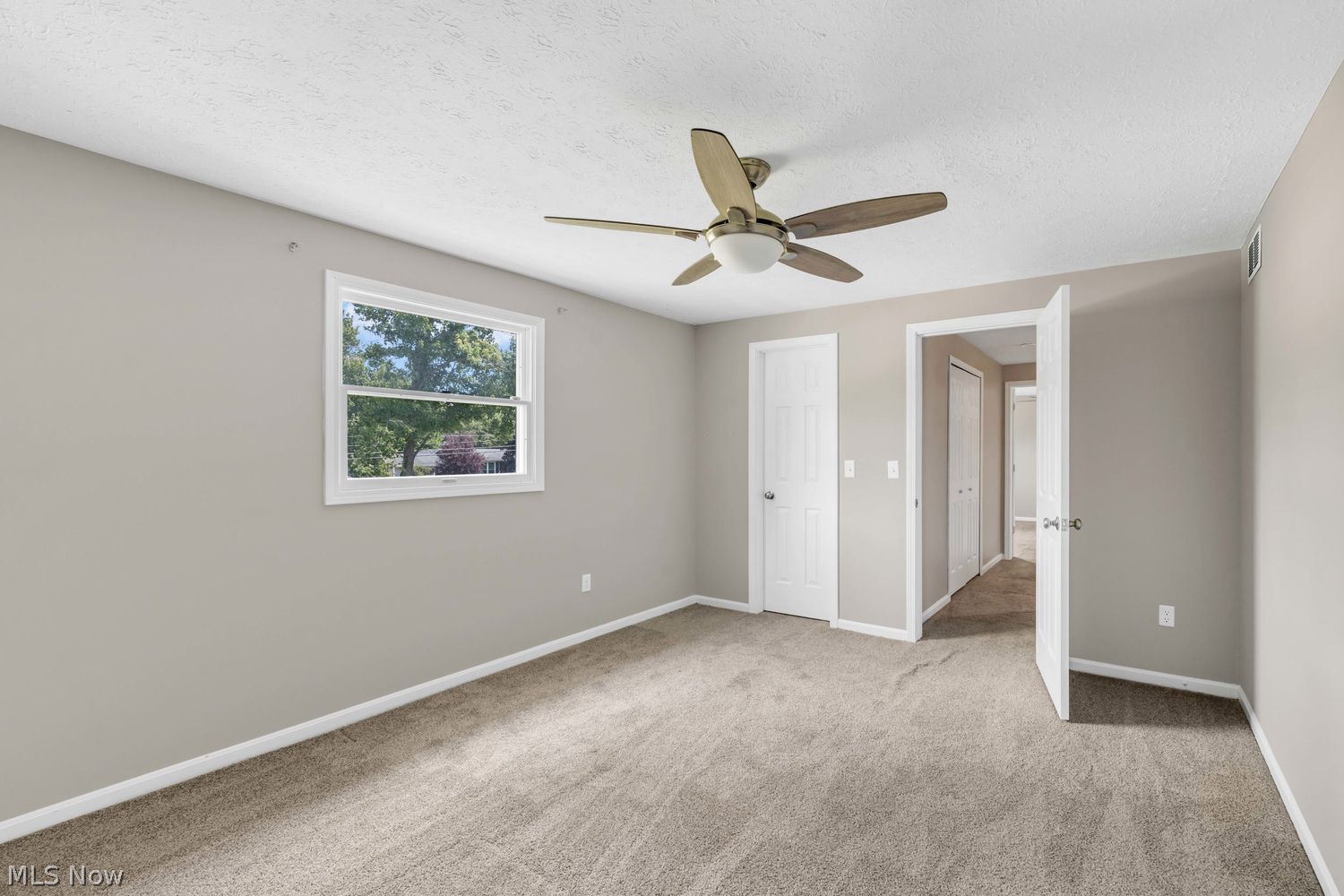 5284 Case Road North Ridgeville OH 44039