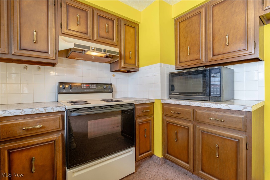 5611 Cherokee Avenue NW North Canton OH 44720