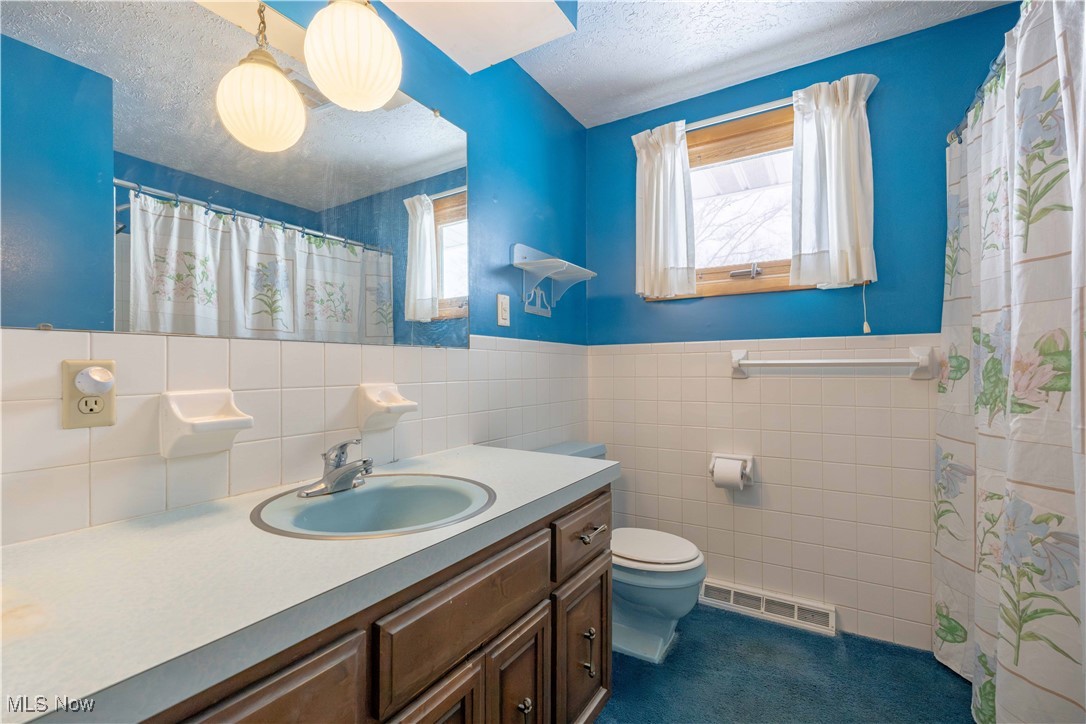 5611 Cherokee Avenue NW North Canton OH 44720