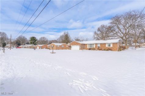5611 Cherokee Avenue NW North Canton OH 44720