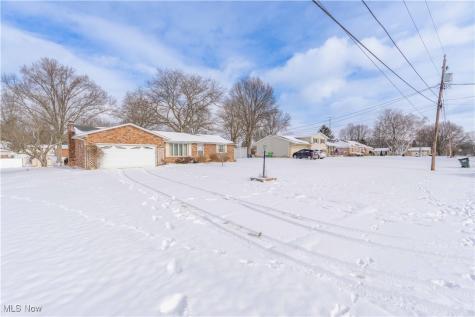 5611 Cherokee Avenue NW North Canton OH 44720