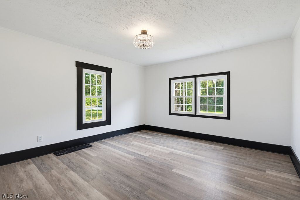 3477 Kinsley Drive NE Hartville OH 44632