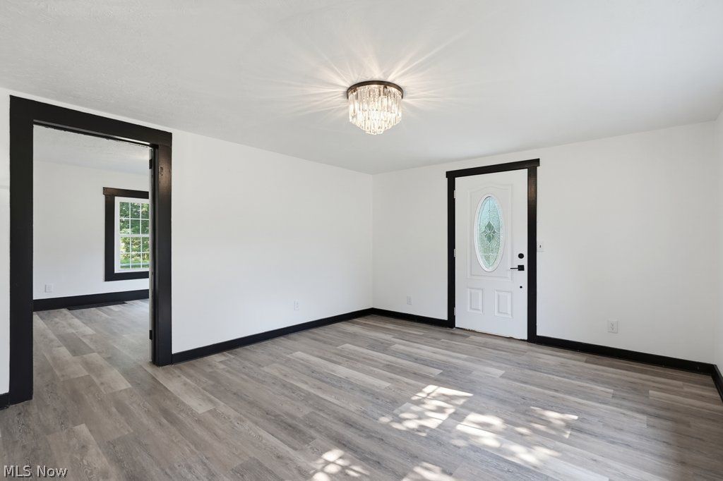 3477 Kinsley Drive NE Hartville OH 44632