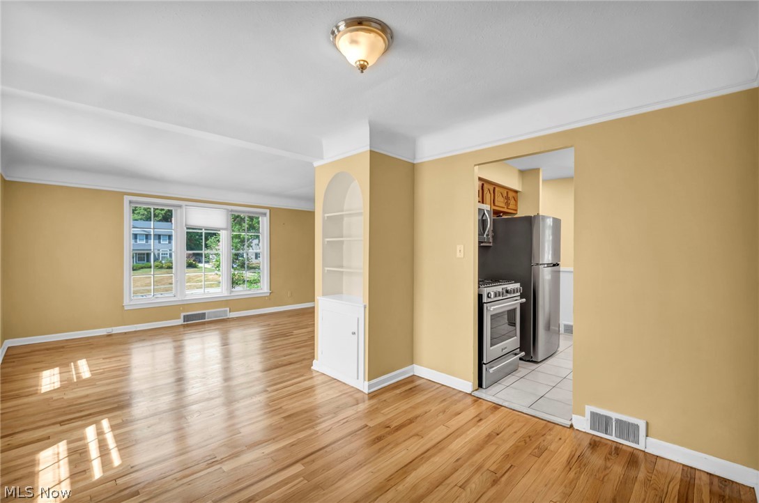 20860 Farnsleigh Road Shaker Heights OH 44122