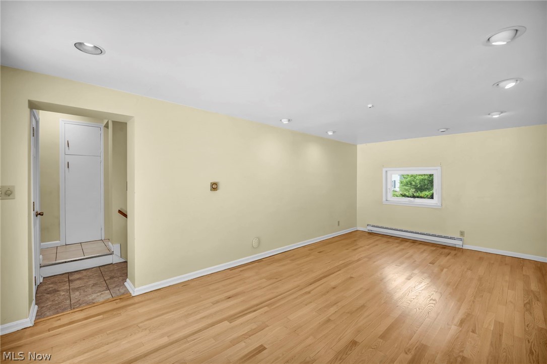 20860 Farnsleigh Road Shaker Heights OH 44122