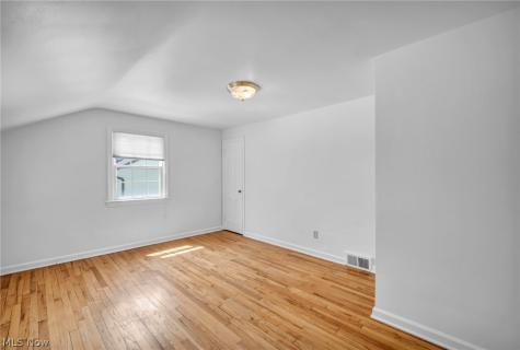 20860 Farnsleigh Road Shaker Heights OH 44122