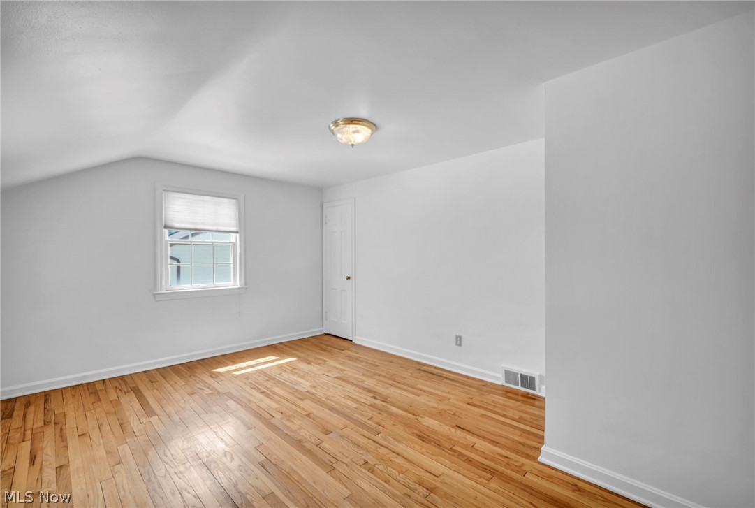20860 Farnsleigh Road Shaker Heights OH 44122