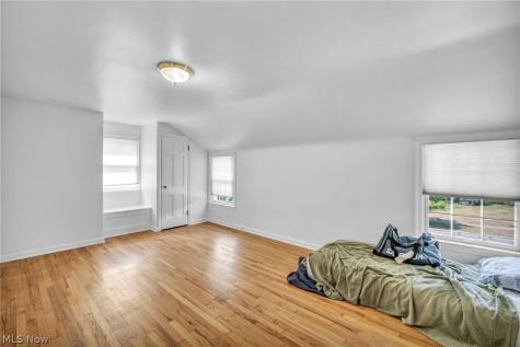 20860 Farnsleigh Road Shaker Heights OH 44122