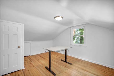 20860 Farnsleigh Road Shaker Heights OH 44122