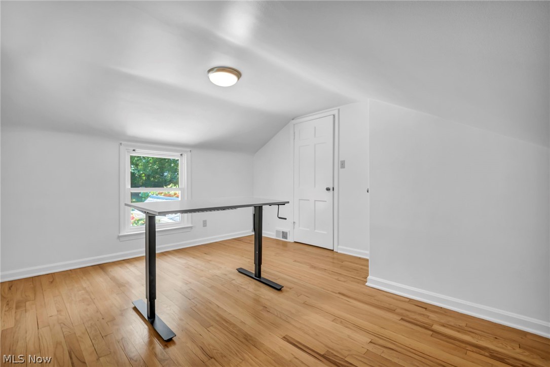 20860 Farnsleigh Road Shaker Heights OH 44122