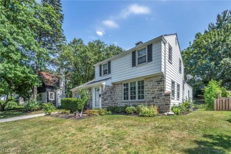 20860 Farnsleigh Road Shaker Heights OH 44122