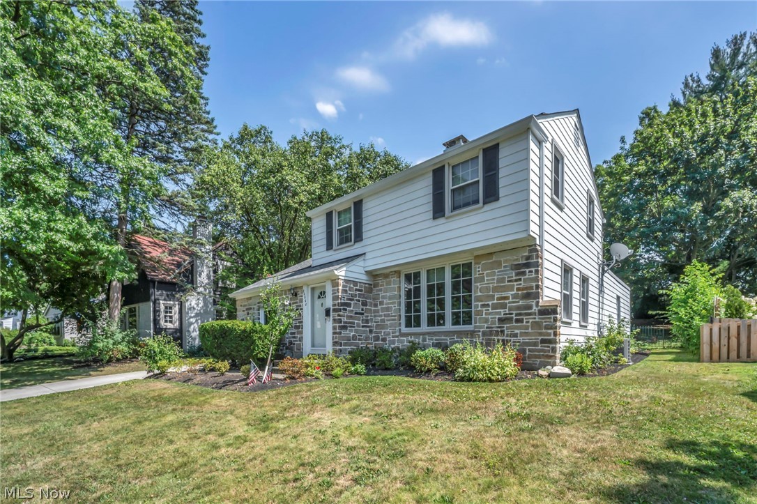 20860 Farnsleigh Road Shaker Heights OH 44122