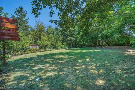 20860 Farnsleigh Road Shaker Heights OH 44122