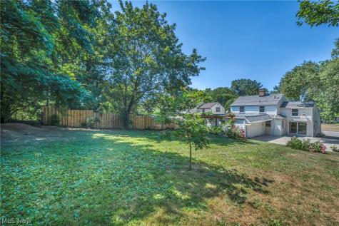 20860 Farnsleigh Road Shaker Heights OH 44122