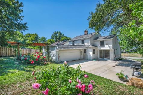 20860 Farnsleigh Road Shaker Heights OH 44122
