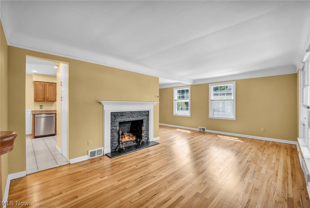 20860 Farnsleigh Road Shaker Heights OH 44122