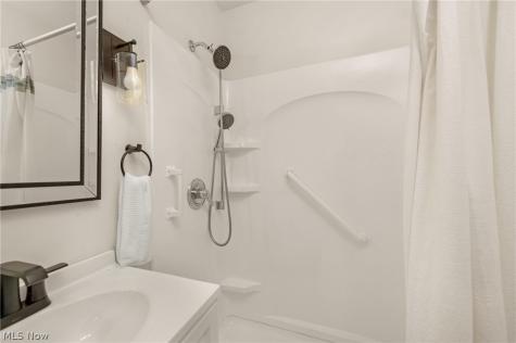 2348 Buena Vista Drive Wickliffe OH 44092