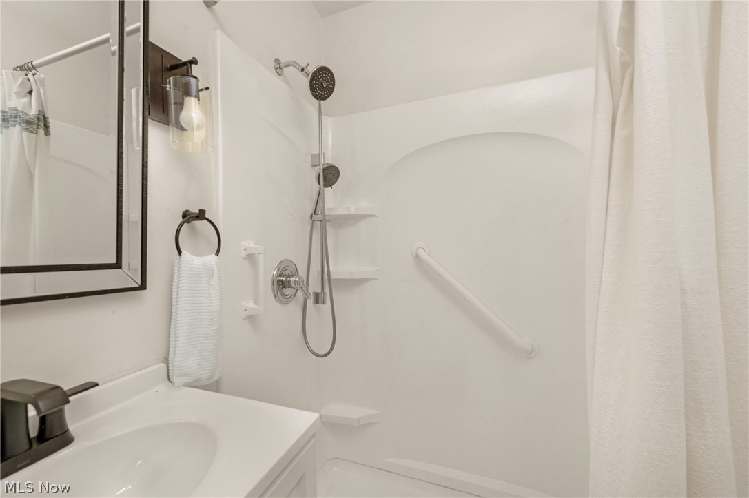 2348 Buena Vista Drive Wickliffe OH 44092