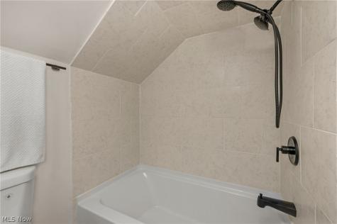 2348 Buena Vista Drive Wickliffe OH 44092