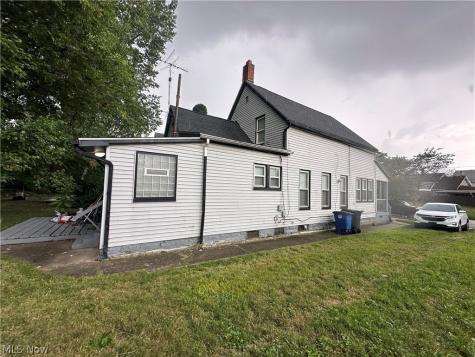 875 E 154th Street Cleveland OH 44110