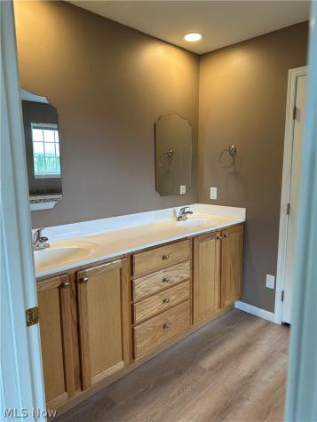82 Stonesthrow Drive Berea OH 44017