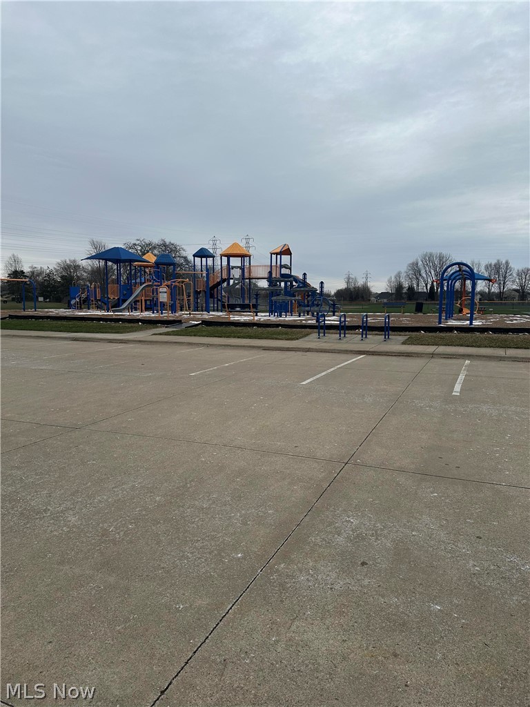 82 Stonesthrow Drive Berea OH 44017