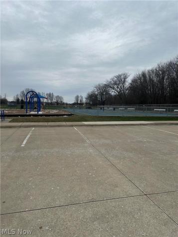 82 Stonesthrow Drive Berea OH 44017