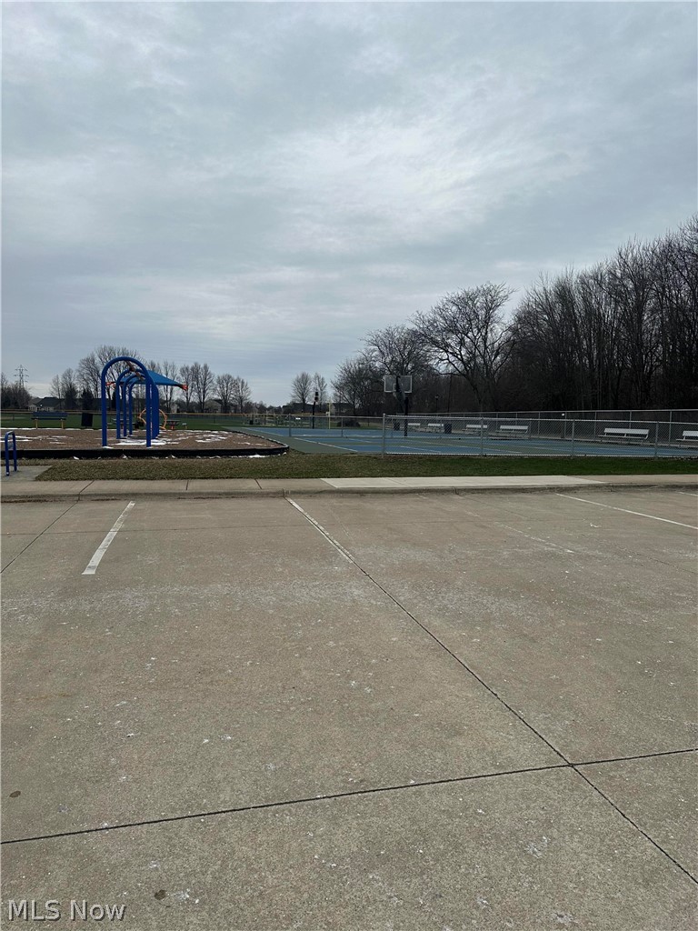 82 Stonesthrow Drive Berea OH 44017