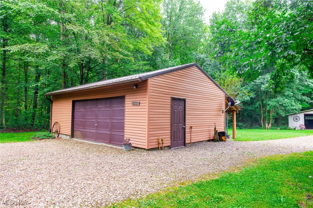 327 Township Road 350 Sullivan OH 44880