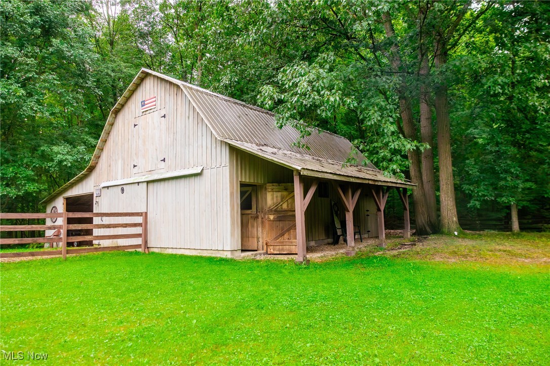 327 Township Road 350 Sullivan OH 44880