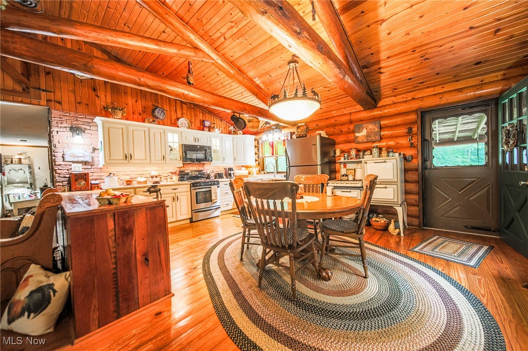 327 Township Road 350 Sullivan OH 44880