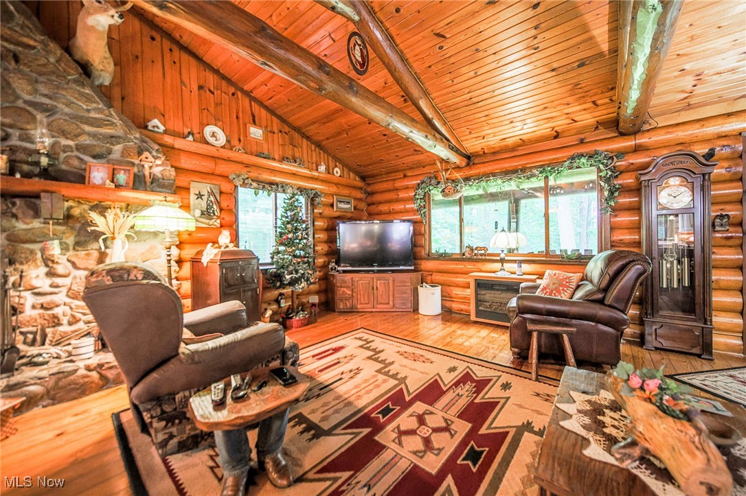 327 Township Road 350 Sullivan OH 44880