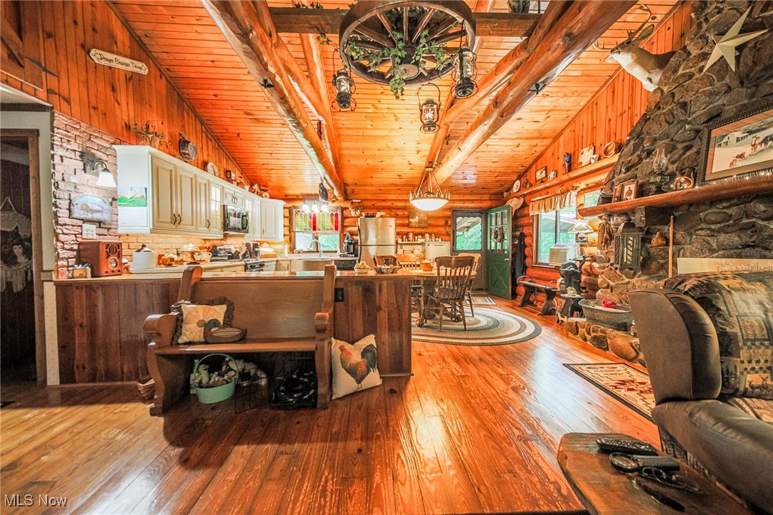 327 Township Road 350 Sullivan OH 44880