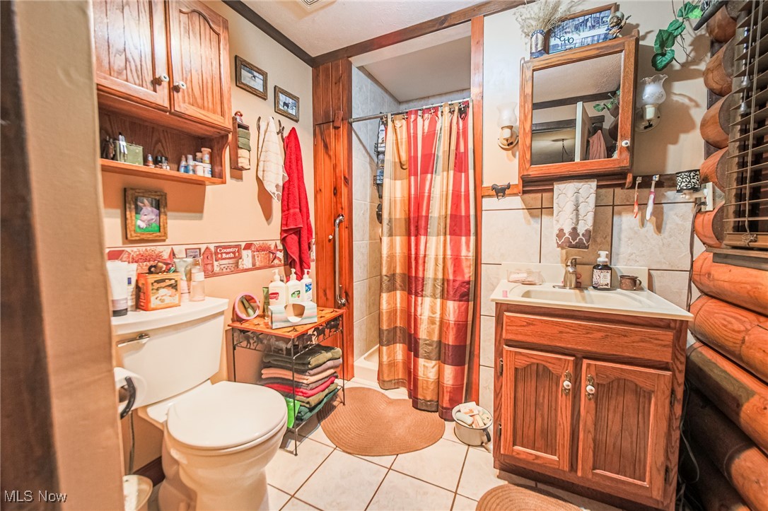 327 Township Road 350 Sullivan OH 44880